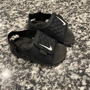 Toddler Nike Sandals 5c